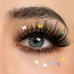 Tricks for Creating Perfect "Natural" False Lashes