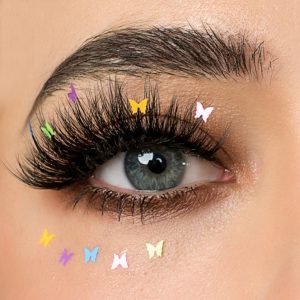 Tricks for Creating Perfect "Natural" False Lashes